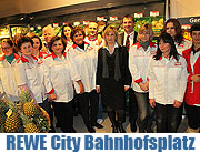 neuer REWE CITY Bahnhofsplatz eröffnete im Herzen Münchens. Große Auswahl, absolute Frische und günstige Preise (Foto: MartiN Schmitz)