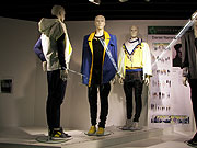 Ausstellung in den Schaufenstern von Galeria Kaufhof (Foto: Marikka-Laila Maisel)