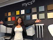 Produktdesignerin Darya Vaezzadeh stellte den Münchner Showroom vor (©Foto: Martin Schmitz)