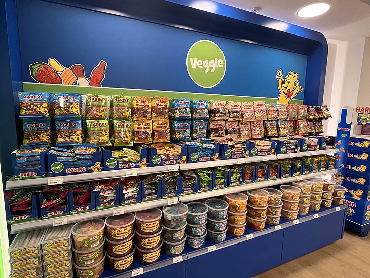 der neue HARIBO Shop München bietet eine Riesenauswahl an Haribo Produkten, auch in Veggie