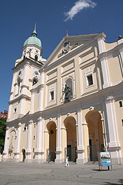 und führt zum Josephsplatz (Foto: MartiN Schmitz)