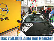 Häusler macht seit über 100 Jahren mobil. Übergabe des 750.000sten Fahrzeugs von Häusler am 10.04.2008 . Am 12.04. lädt man zum "Feiertag" (Foto: Martin Schmitz)
