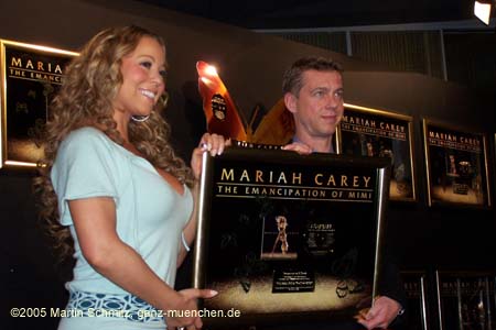 051130mariah_carey47