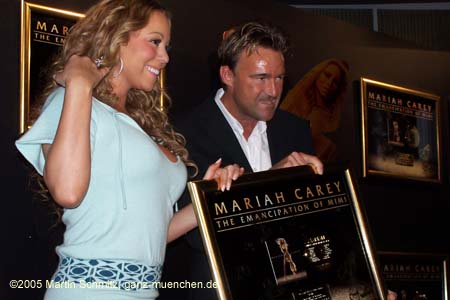 051130mariah_carey50