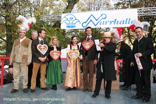 061111narrhalla050