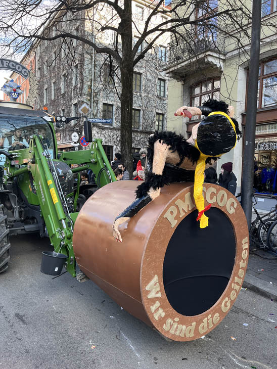 230212faschingszug086