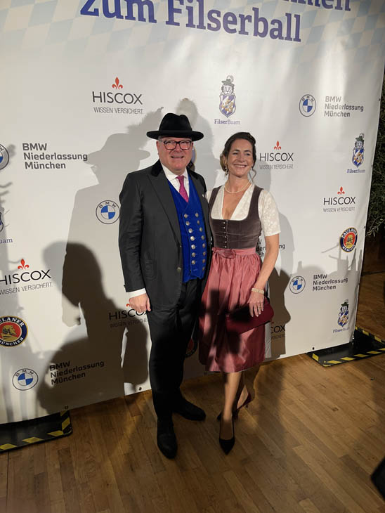 230210filserball007