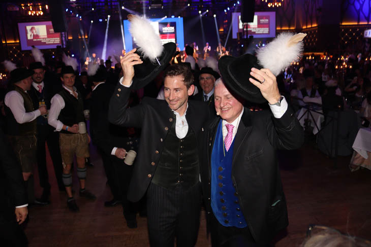230210filserball142
