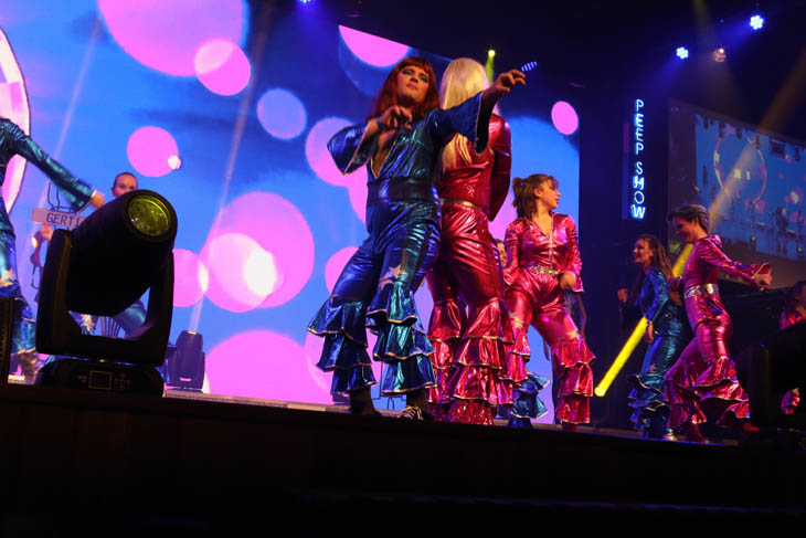 230210filserball182