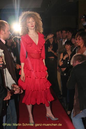070329fashion_tv054