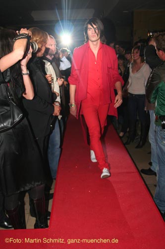 070329fashion_tv057