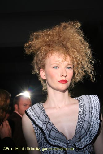 070329fashion_tv084
