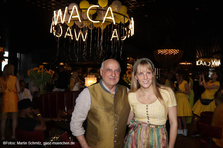 230712waca-yellow075