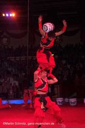 051225circus_krone010