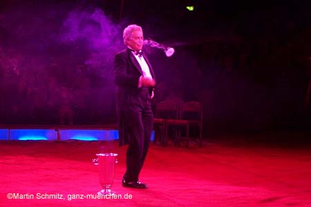 051225circus_krone061