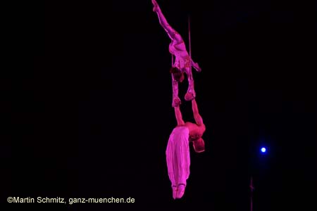051225circus_krone100