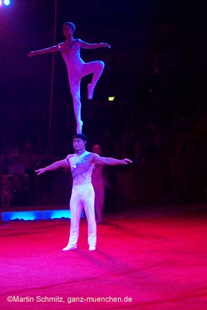 051225circus_krone145