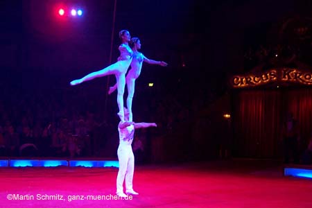 051225circus_krone155