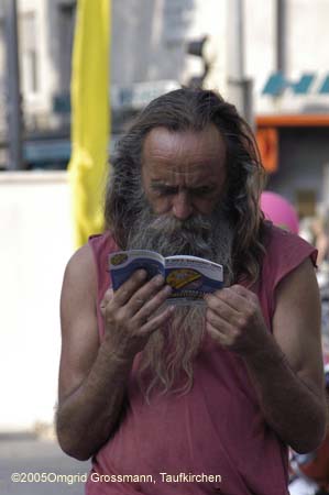 050903streetlife034