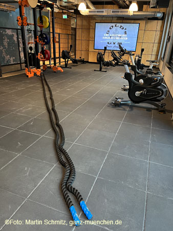 220113golds_gym008