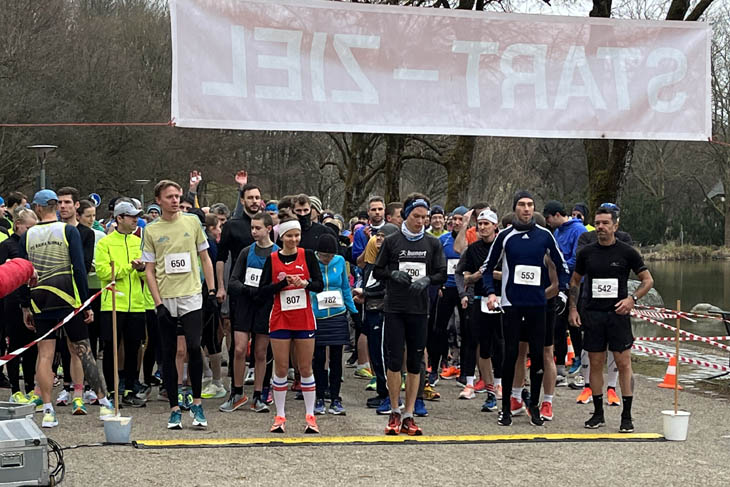 Start 5km und 10 km Lauf beim Westparklauf 2023 am 12.03.2023 (©Foto. Martin Schmitz)