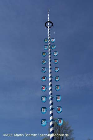 050430maibaum_westkreuz02