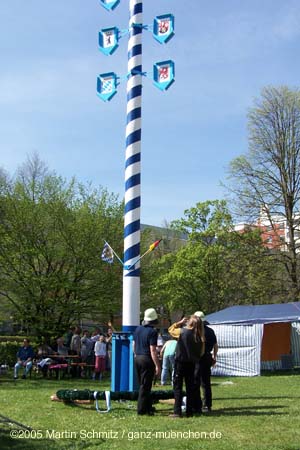 050430maibaum_westkreuz03