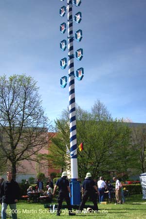 050430maibaum_westkreuz04