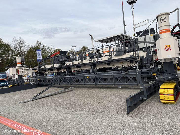 Straßenbaumaschinen auf der bauma 2022 (©Foto. Martin Schmitz)