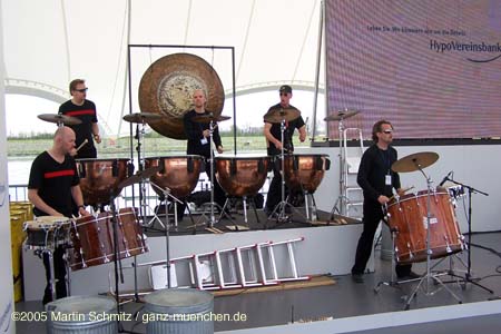 050428buga_buehne01