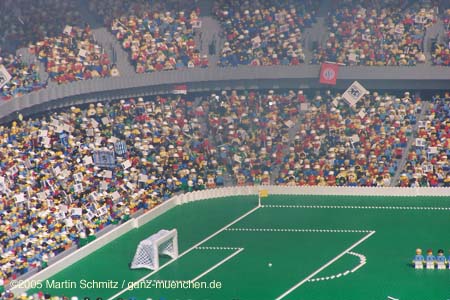 050512legoland_arena30
