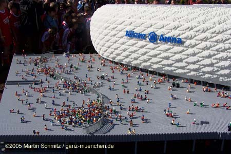 050512legoland_arena64