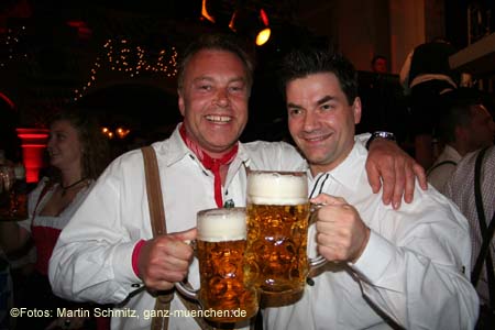 060520nacht_tracht30