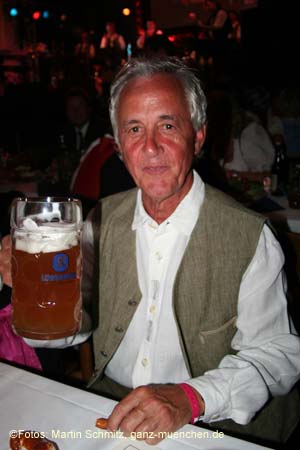 060520nacht_tracht40