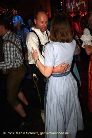 060520nacht_tracht45