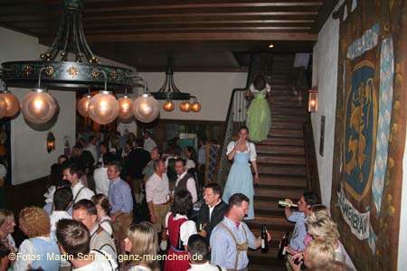 060520nacht_tracht70