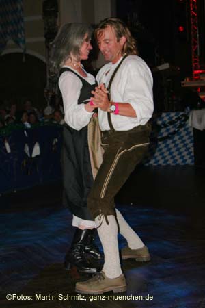 060520nacht_tracht80