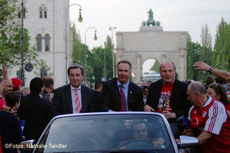 060513fcb_konvoi_nt33