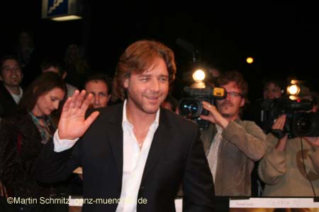061011crowe_011