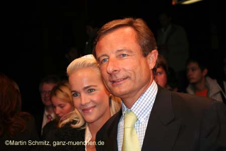 061011crowe_premiere50