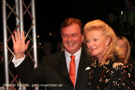 061011crowe_premiere61