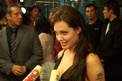 angelina_jolie_q09