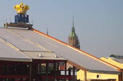 030811wiesnaufbau_q10