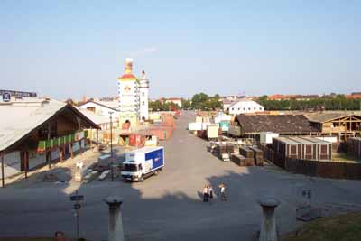 030817wiesnaufbau_mlm_q27