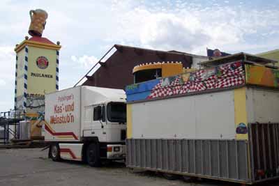 030820wiesnaufbau_q17feis