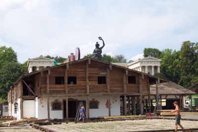 030820wiesnaufbau_q19kaef