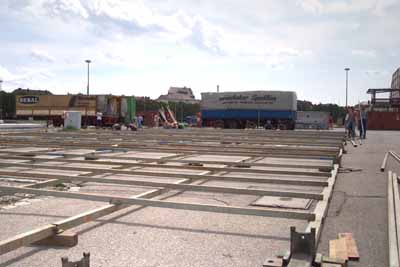 030820wiesnaufbau_q23schoe