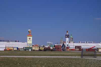 Blick über den Festplatz (Oktoberfest Aufbau, 23.08.2003)
