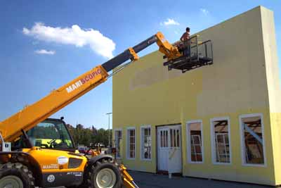 Die Fassade vom Café Mohrenkopf wird frisch gestrichen