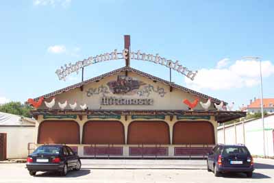 030903wiesnaufbau_q33w0033